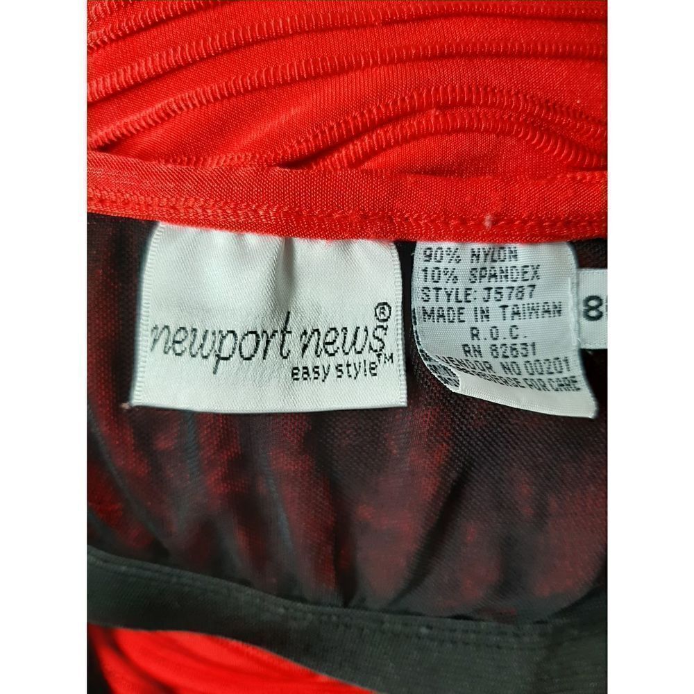 Newport News Red  form fitting spaghetti strap sz 8p dress - Picture 4 of 4